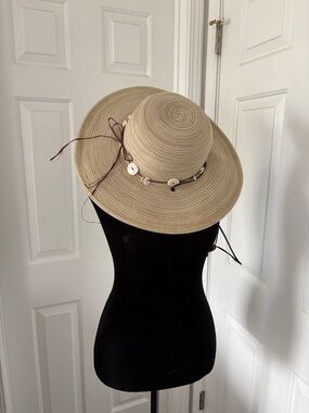 Sunday Afternoons Women’s Caribbean Hat in Dune